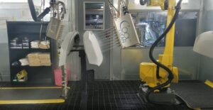 CO2 spray cleaning automotive plastic parts